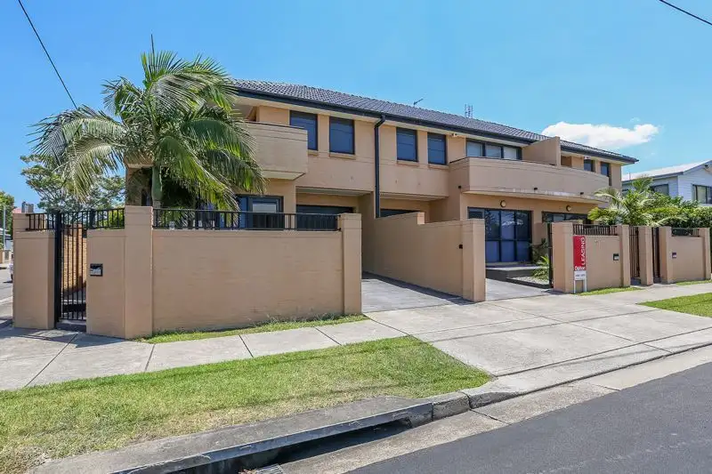 Main view of Homely townhouse listing, 2/15 Lingard Street, Merewether NSW 2291