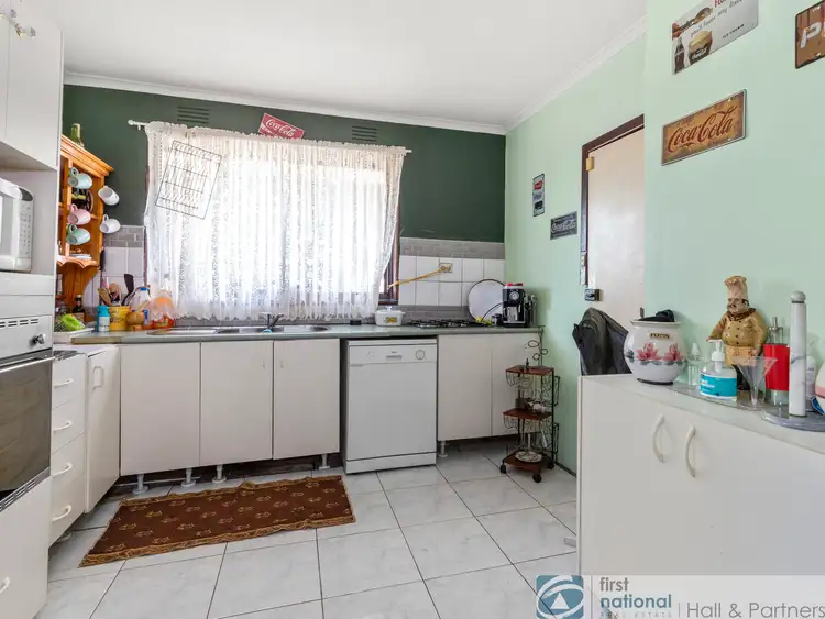 Second view of Homely house listing, 21 Myrtle Grove, Doveton VIC 3177