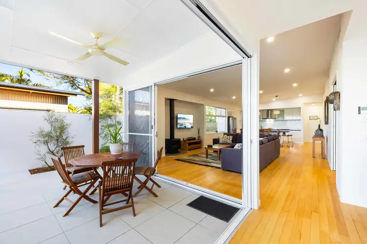 2/6 Goongilla Street