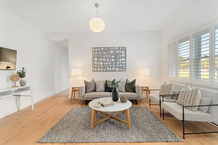 6/2 Manion Avenue