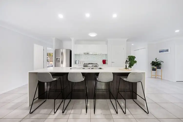 18 Valleygreen Close