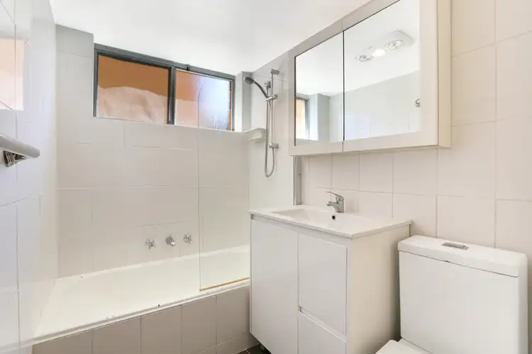 Fifth view of Homely unit listing, 1/17 Payne Street, Mangerton NSW 2500