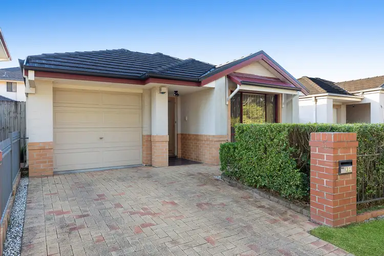 31 Wingello Crescent, Wyoming NSW 2250