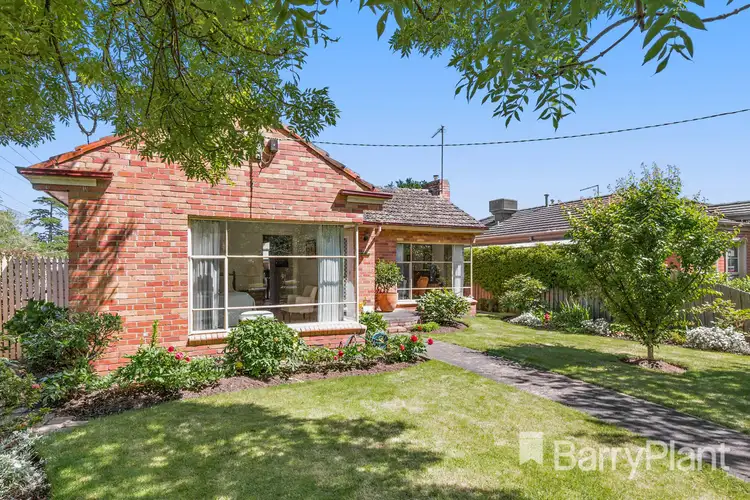 6 Learmonth Street