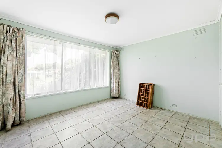 Fifth view of Homely house listing, 27 Parnell Crescent, Gladstone Park VIC 3043