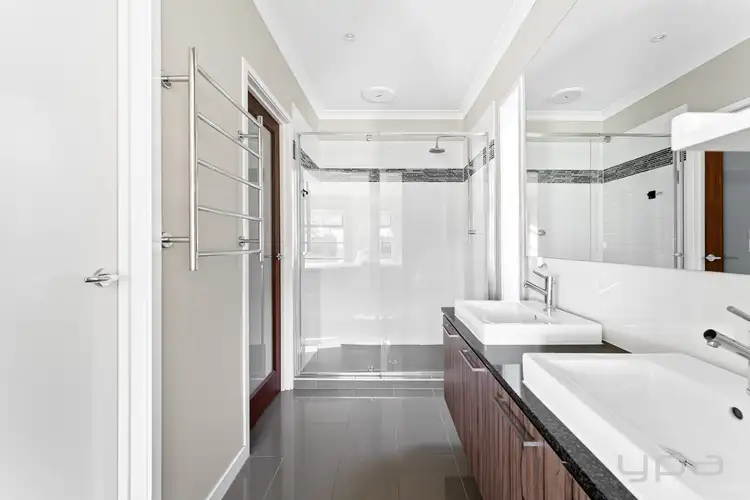Fifth view of Homely house listing, 6 Bottlebrush Road, Craigieburn VIC 3064