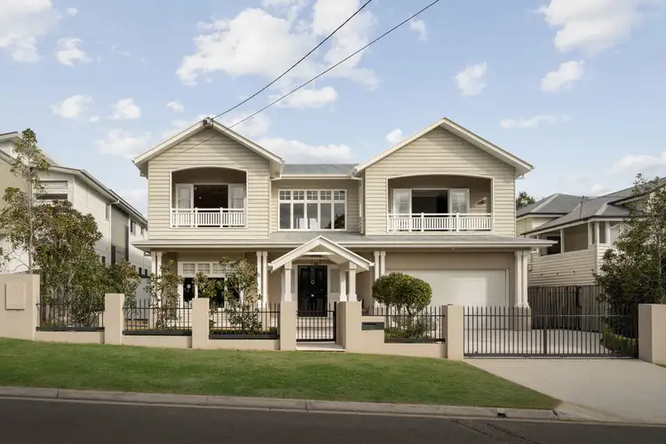 63 Amy Street, Hawthorne QLD 4171