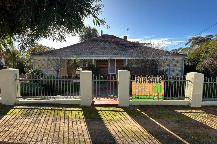 116 Forrest Street, Beverley WA 6304