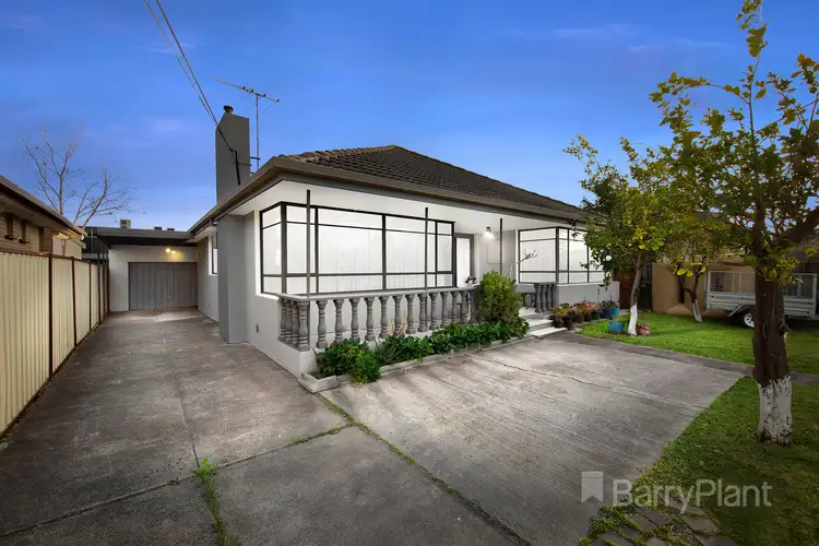 13 Hibiscus Avenue, St Albans VIC 3021