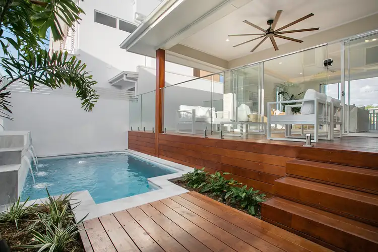 45 Philippine Parade, Palm Beach QLD 4221