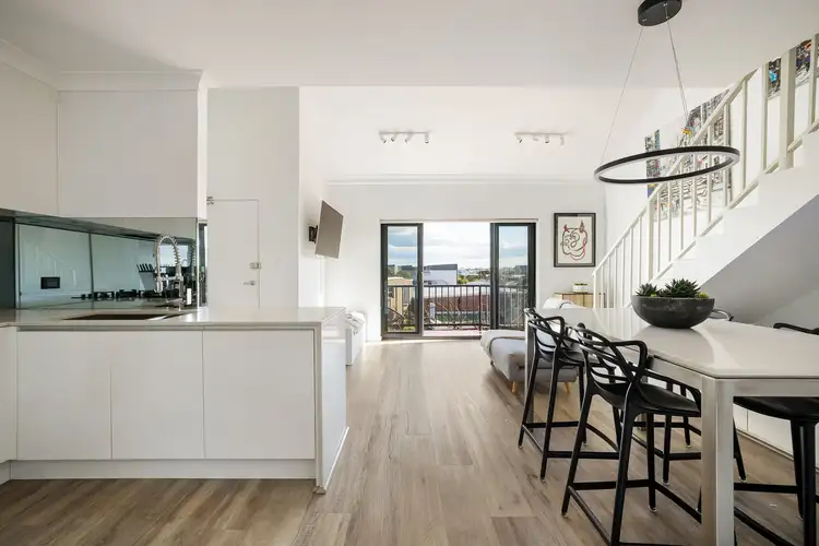 202/4 Applebee Street, St Peters NSW 2044
