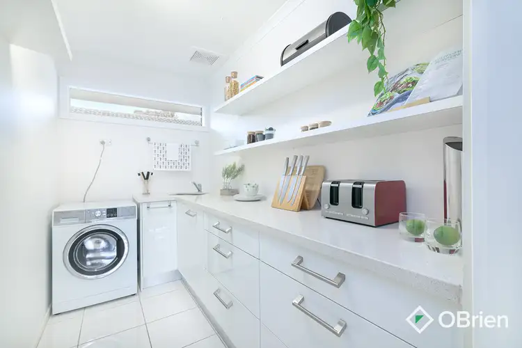 Sixth view of Homely house listing, 19 Taverner Square, Frankston VIC 3199