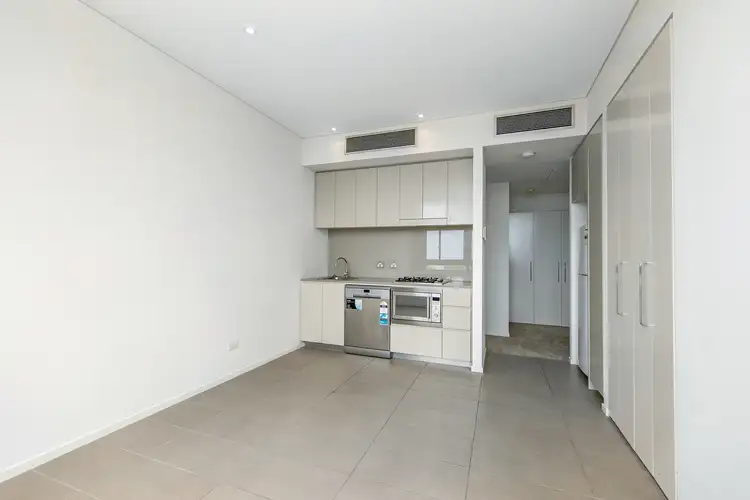Second view of Homely unit listing, 30/3 King Street, Newcastle NSW 2300