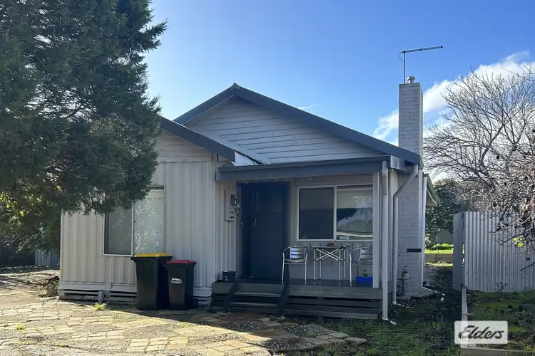 6 Brown Street