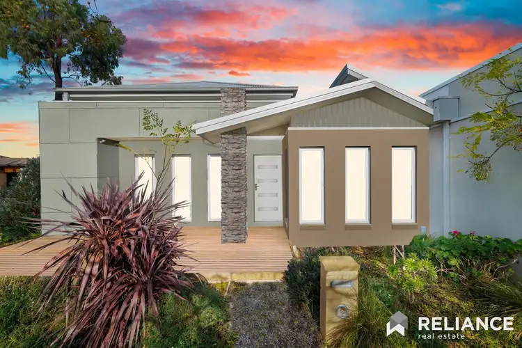 2 Eamon Walk, Williams Landing VIC 3027