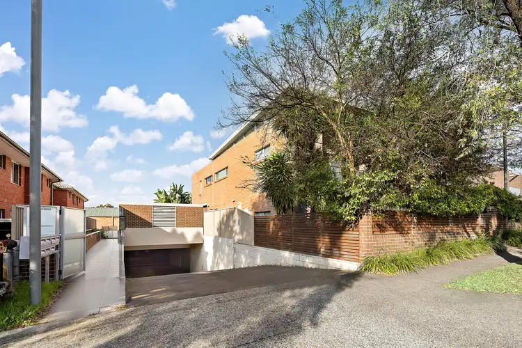 4/16 Myers Street, Roselands NSW 2196