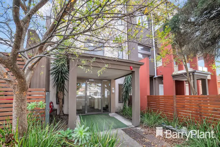 2/3 Market Street, Dandenong VIC 3175