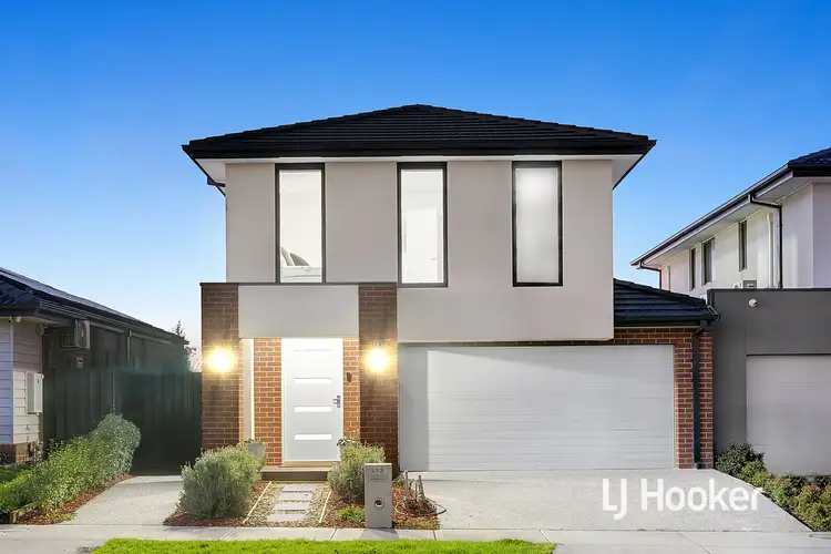 Second view of Homely house listing, 113 Yaralla Circuit, Clyde VIC 3978