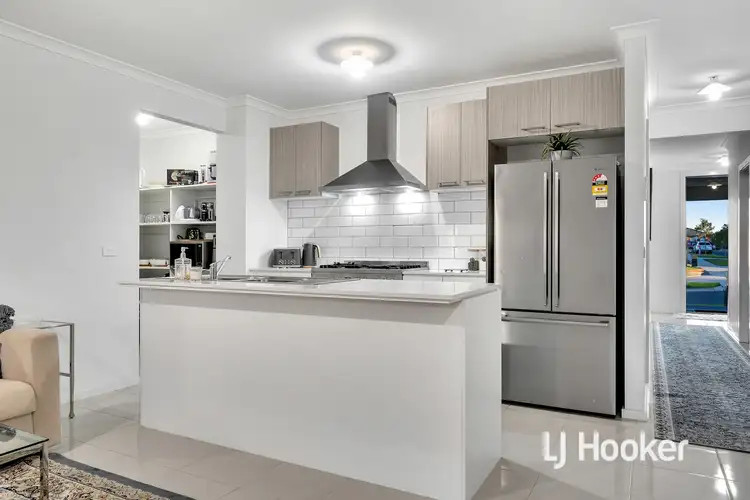 Fifth view of Homely house listing, 113 Yaralla Circuit, Clyde VIC 3978