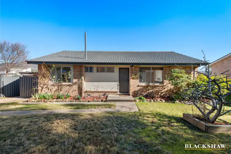 16 Aurora Close, Mawson ACT 2607