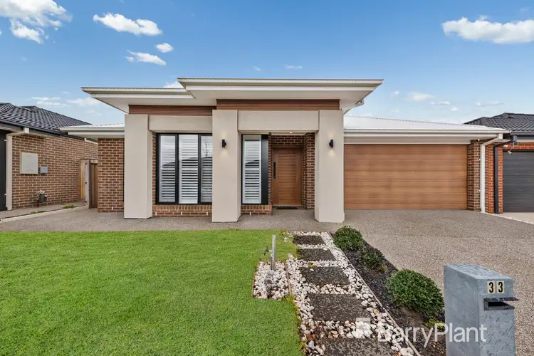 33 Juliete Street, Strathtulloh VIC 3338