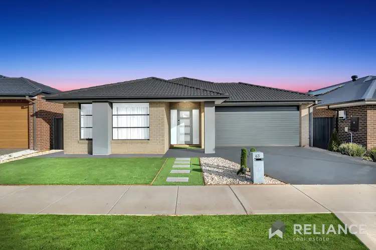 43 Runcorn Crescent, Strathtulloh VIC 3338