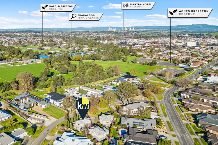 2/2 Hedges Avenue, Traralgon VIC 3844