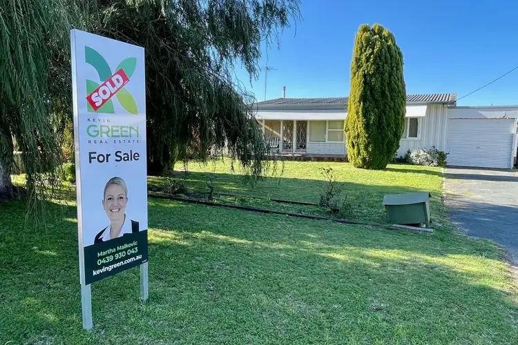 34 Kitchener Street, Dudley Park WA 6210