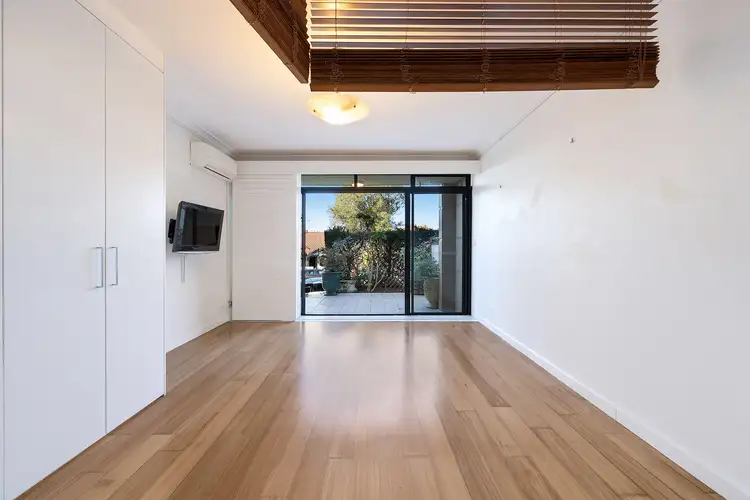16/240 Ben Boyd Road