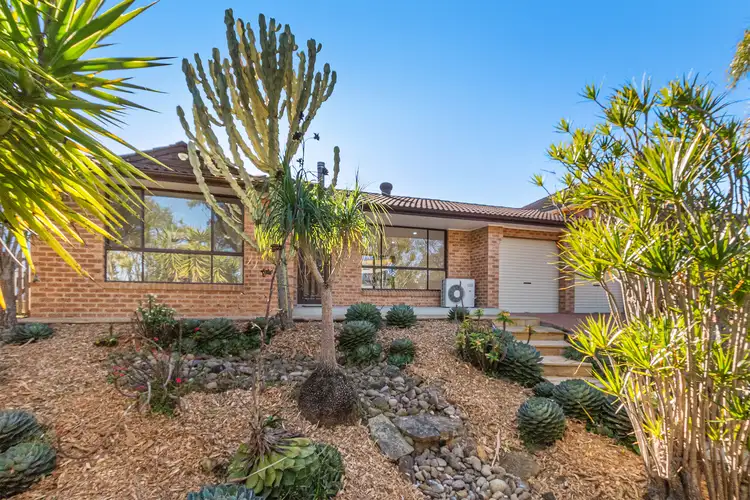 8 Arthurs Circle, Mount Colah NSW 2079