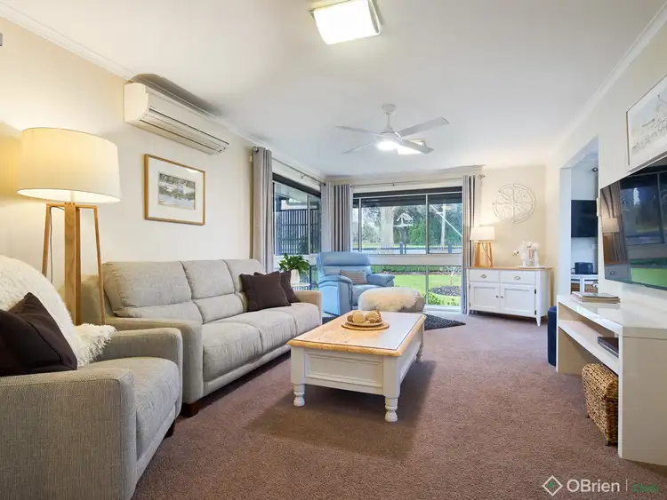 Second view of Homely house listing, 4 Lindsay Street, Drouin VIC 3818