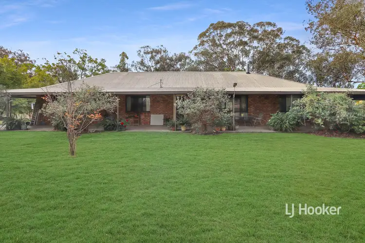 83 Ditzells Drive, Inverell NSW 2360