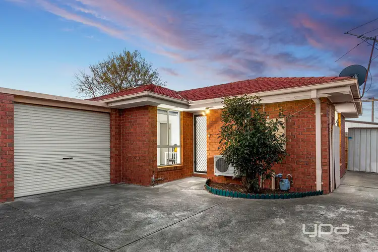 2/18 Kingdom Avenue, Kings Park VIC 3021