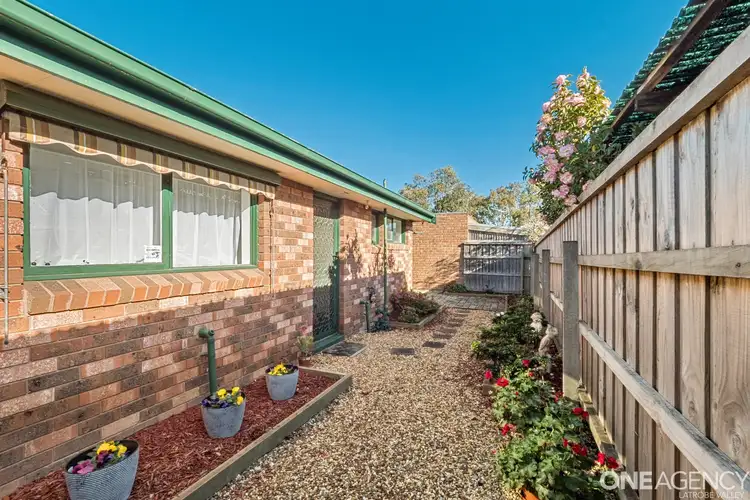 2/49 Waratah Drive, Morwell VIC 3840