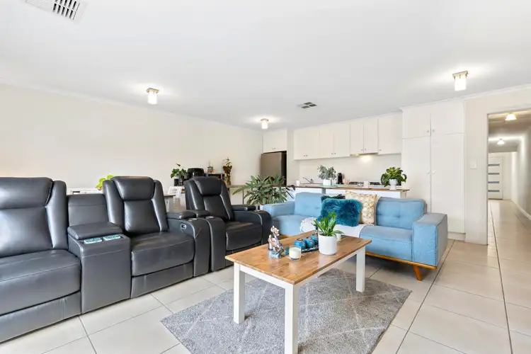 16 Nipper Street, Seaford Meadows SA 5169