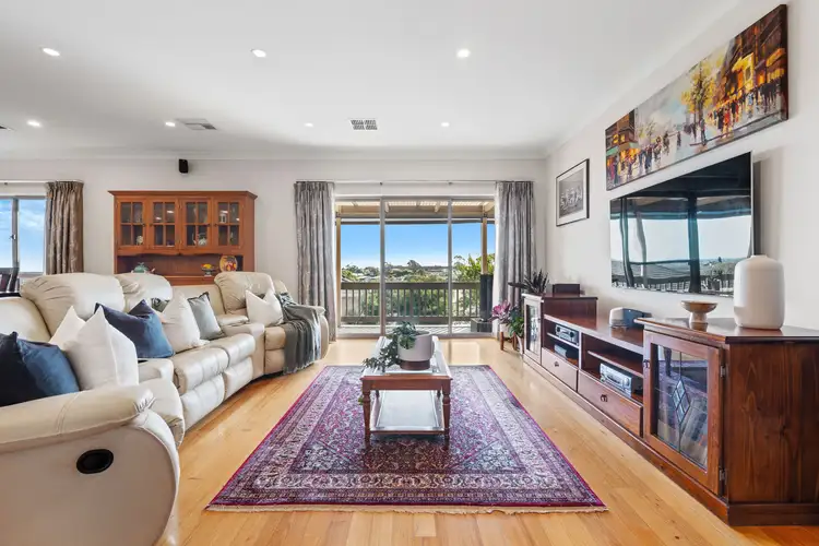 10 Corrimal Avenue, Noarlunga Downs SA 5168