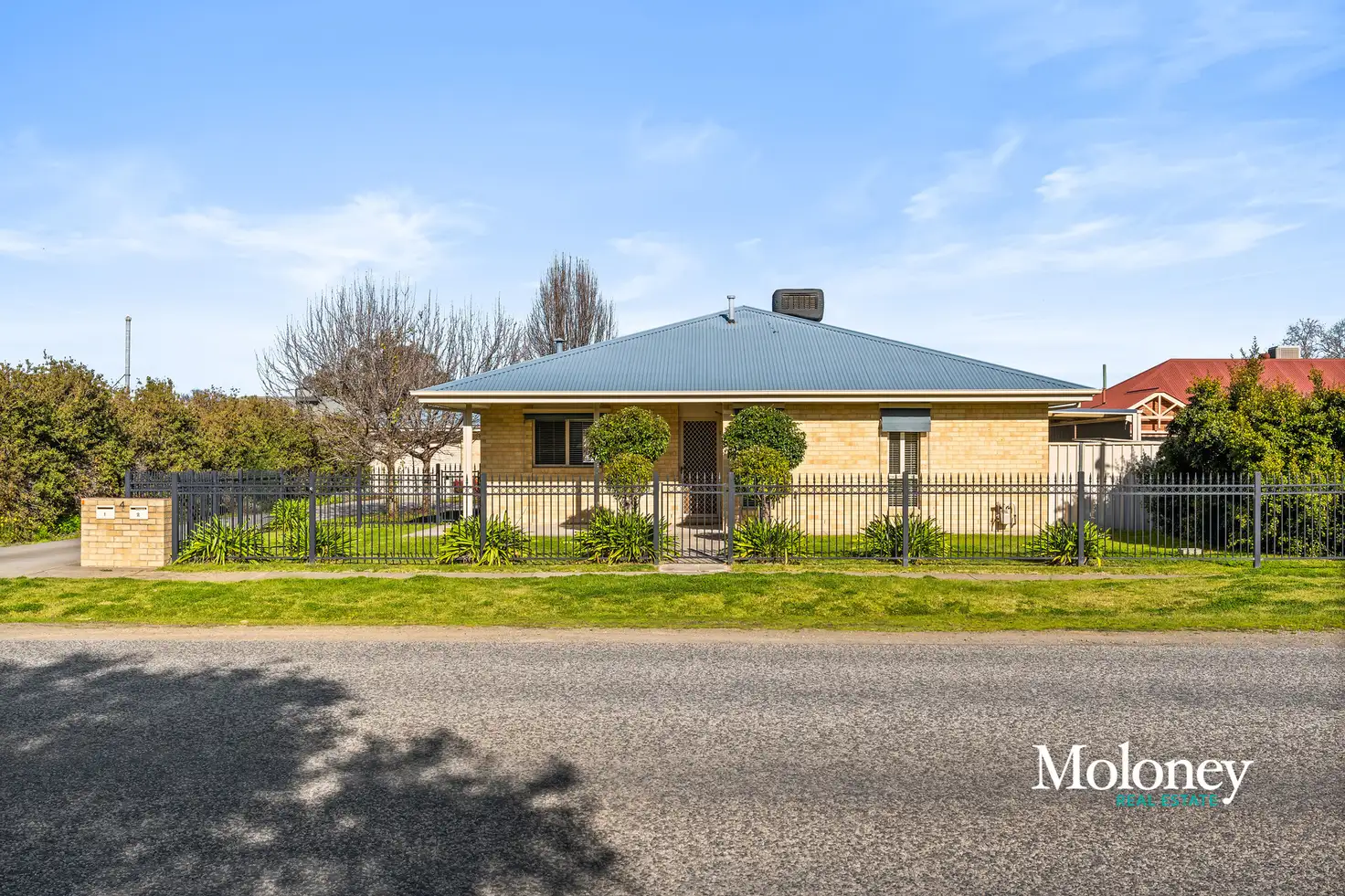 Main view of Homely unit listing, 1/4 Albert Street, Corowa NSW 2646