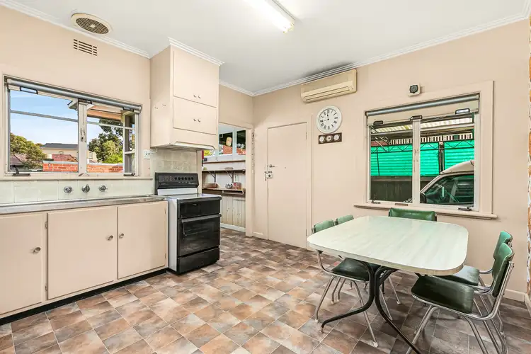 Fifth view of Homely house listing, 1 Balmanno Crescent, Strathmore VIC 3041