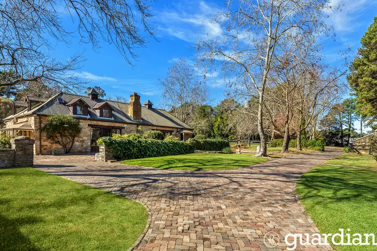 6 Hunt Avenue, Dural NSW 2158