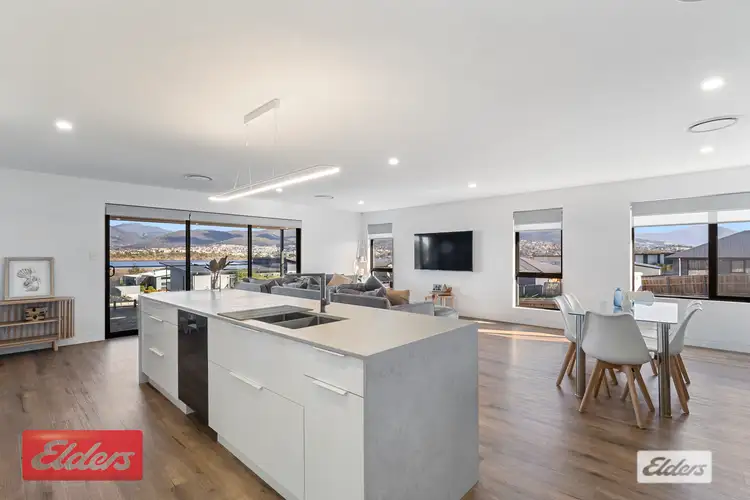 37 Fouche Avenue, Old Beach TAS 7017