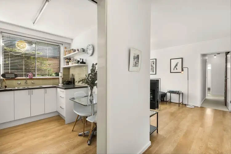 Fourth view of Homely apartment listing, 2/90-92 Roseberry Street, Ascot Vale VIC 3032