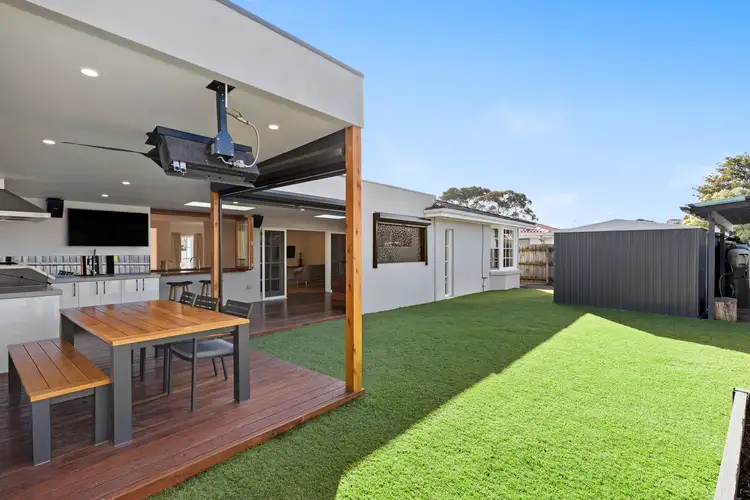 18 Carinya Avenue, Aspendale VIC 3195