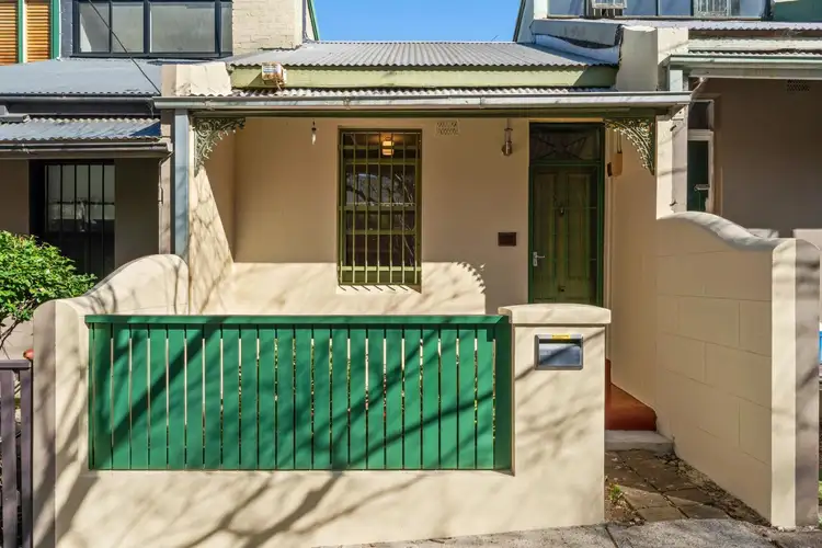 27 Kensington Street, Waterloo NSW 2017