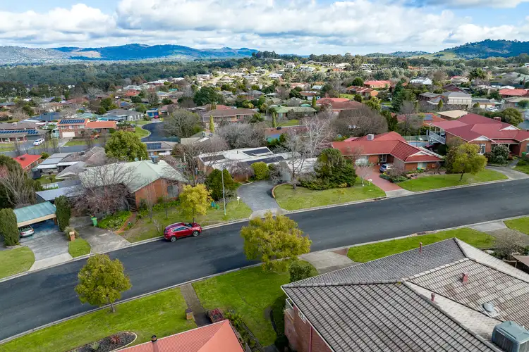 Third view of Homely house listing, 32 Warrenlee Drive, West Albury NSW 2640