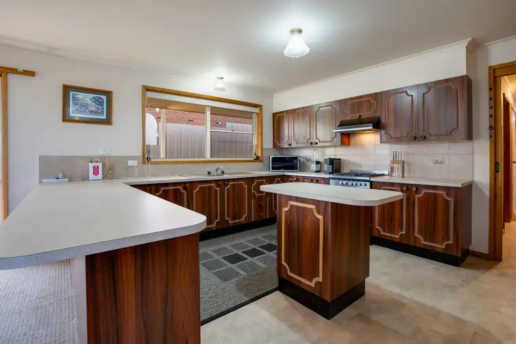 Fifth view of Homely house listing, 32 Warrenlee Drive, West Albury NSW 2640