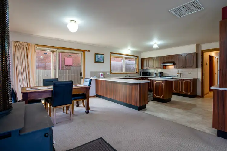 Sixth view of Homely house listing, 32 Warrenlee Drive, West Albury NSW 2640