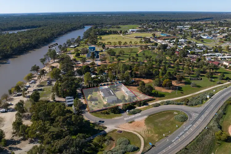 2 McLennan Drive, Robinvale VIC 3549