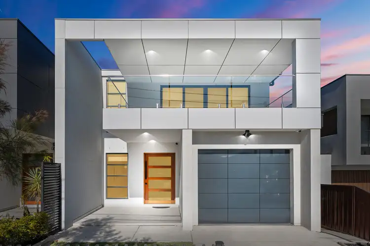 18 Gowlland Parade, Panania NSW 2213
