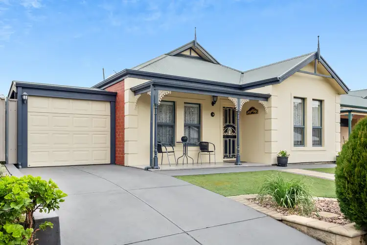 30 Riddoch Crescent, Woodcroft SA 5162