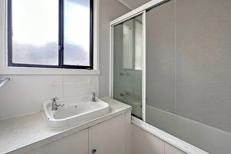 Fifth view of Homely house listing, 5 Fenton Street, Warragul VIC 3820